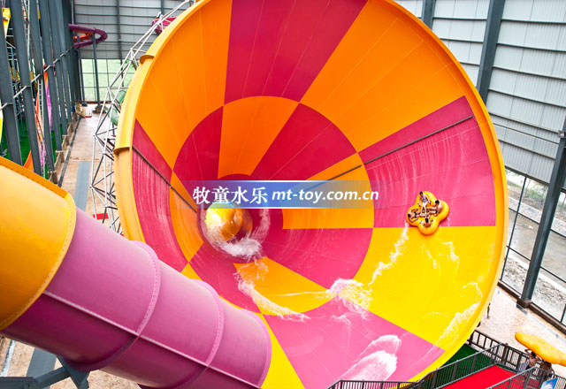 夏天這么熱，這三種水上滑梯值得體驗一下