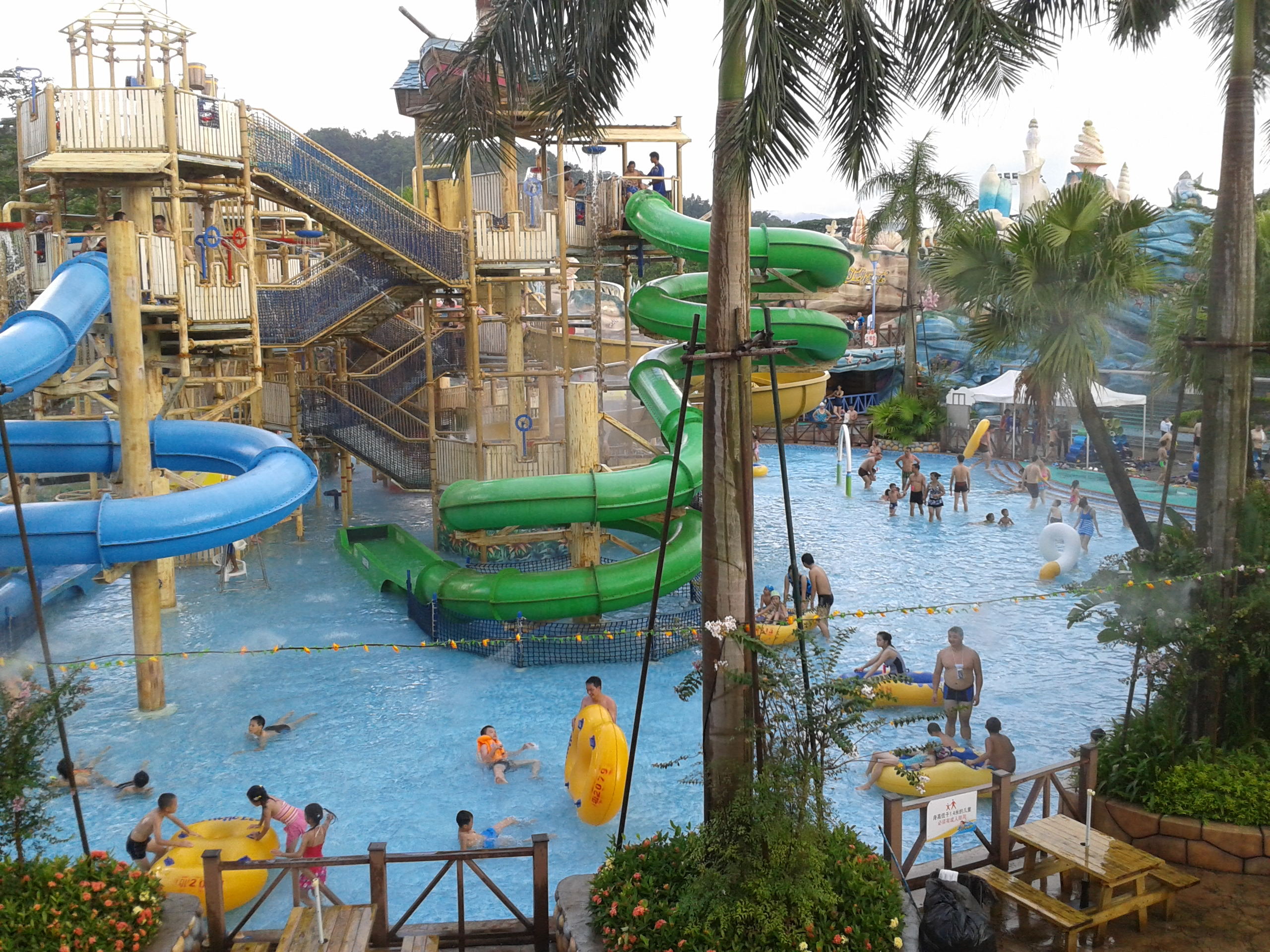 水上樂園安不安全？如何選擇安全的水上樂園