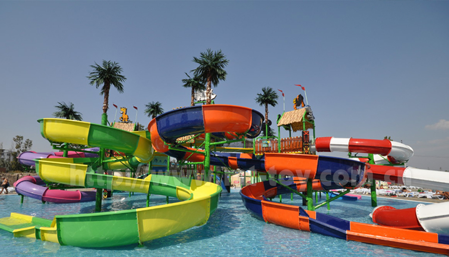 水上樂園設(shè)施購買清單時考慮的因素